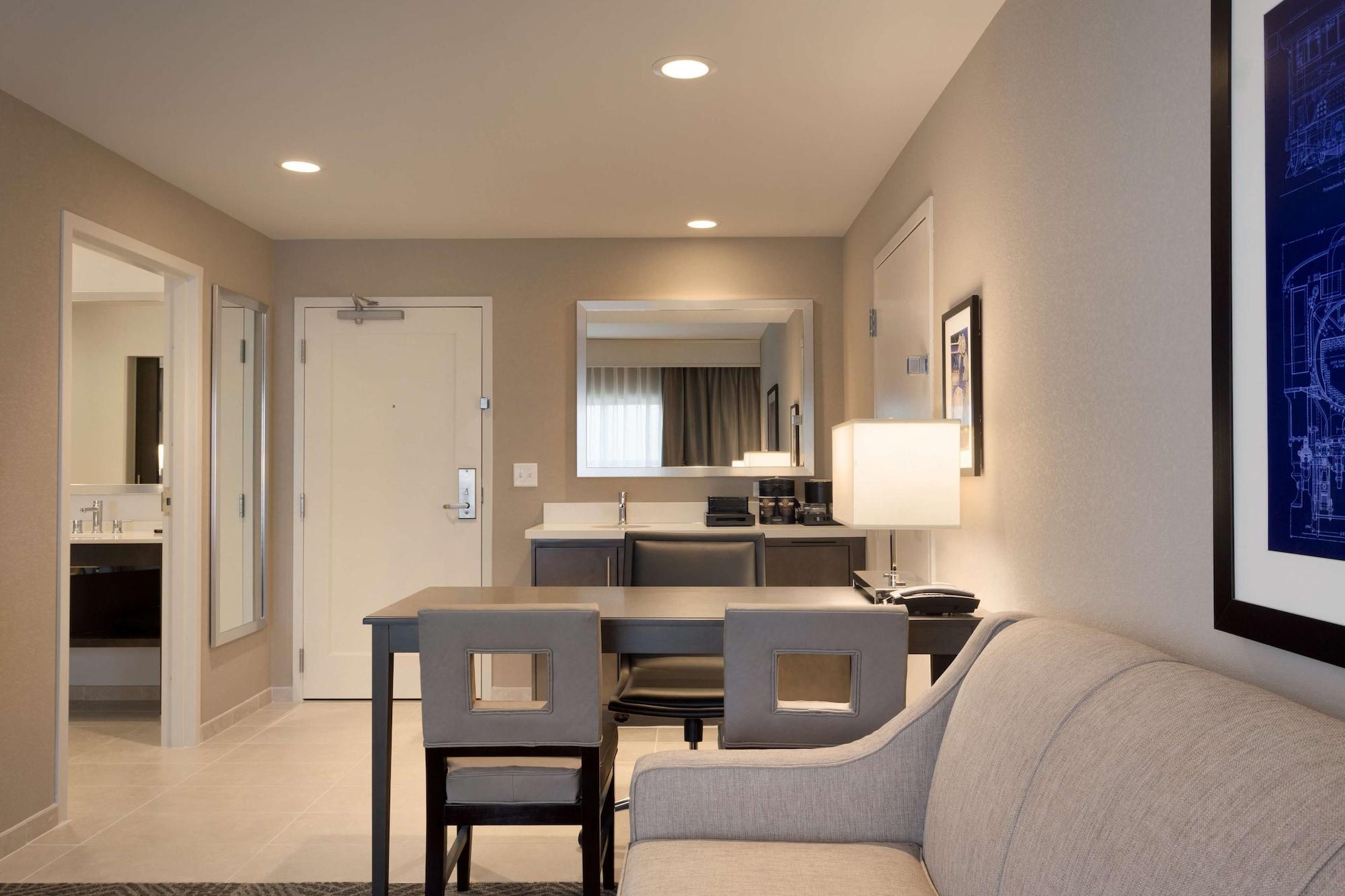 Embassy Suites By Hilton Kansas City אוליית מראה חיצוני תמונה