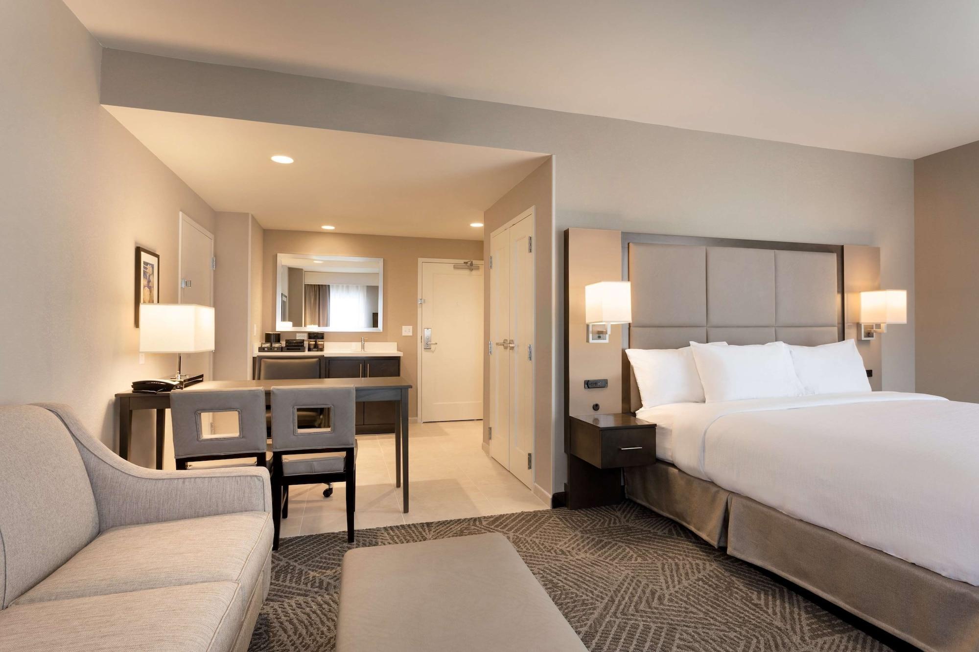 Embassy Suites By Hilton Kansas City אוליית מראה חיצוני תמונה