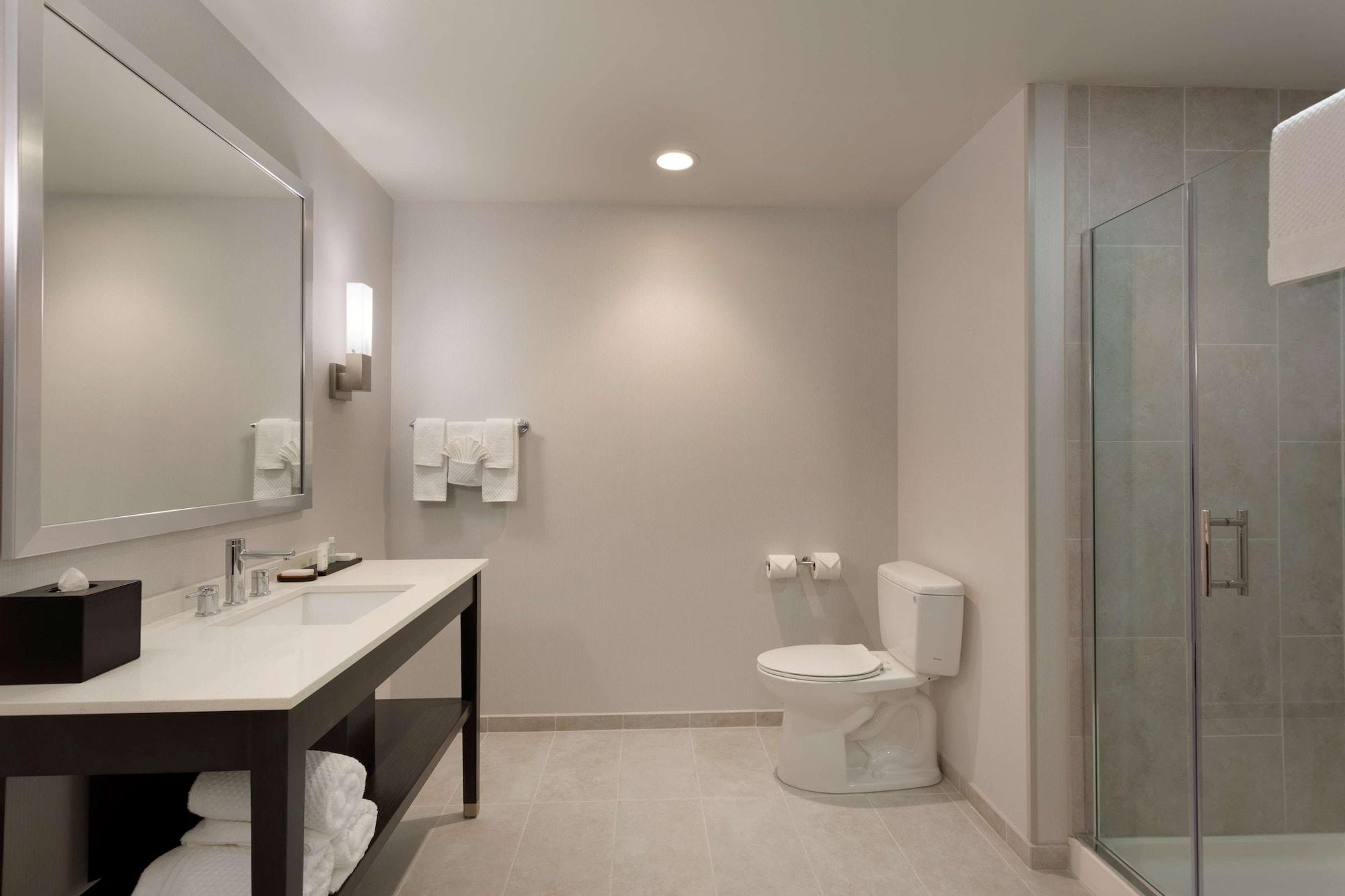 Embassy Suites By Hilton Kansas City אוליית מראה חיצוני תמונה