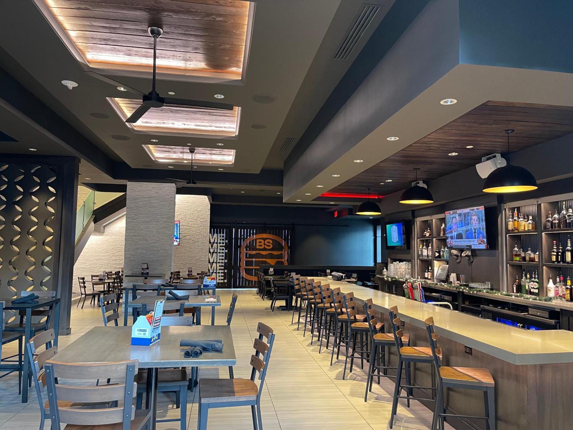 Embassy Suites By Hilton Kansas City אוליית מראה חיצוני תמונה