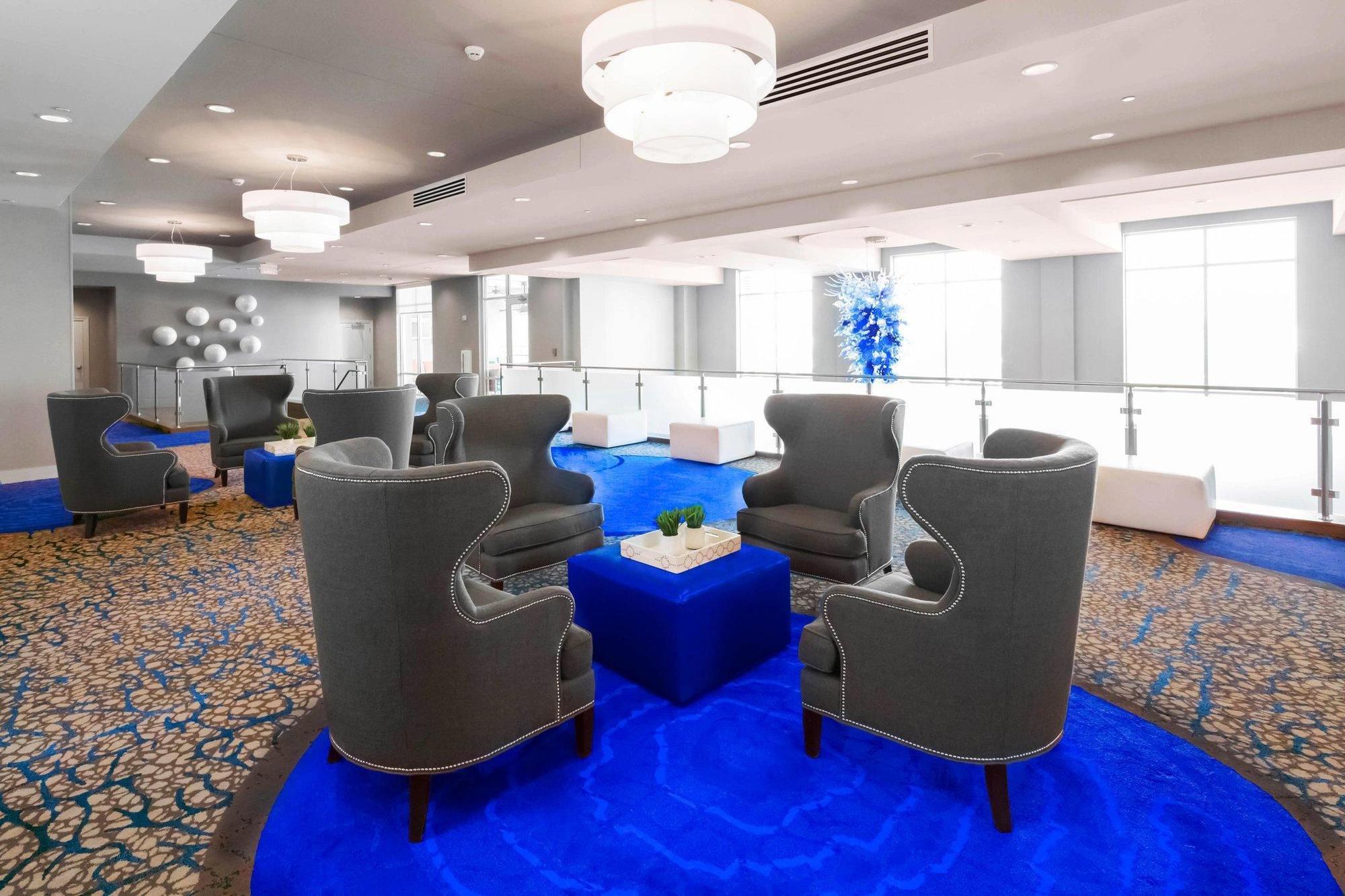 Embassy Suites By Hilton Kansas City אוליית מראה חיצוני תמונה